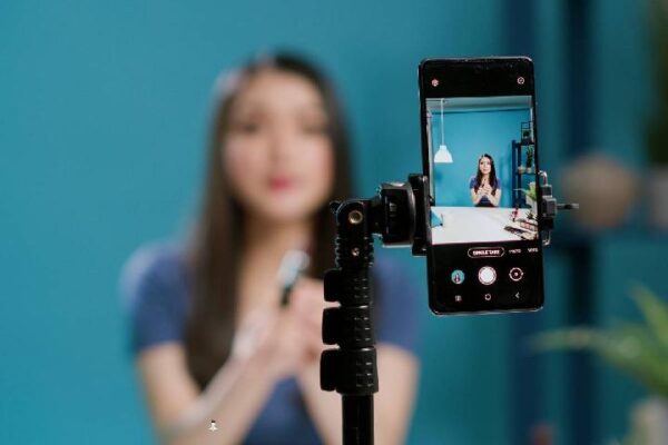 5 HP untuk Content Creator Kamera Jernih RAM Lega 5 HP untuk Content Creator Kamera Jernih RAM Lega
